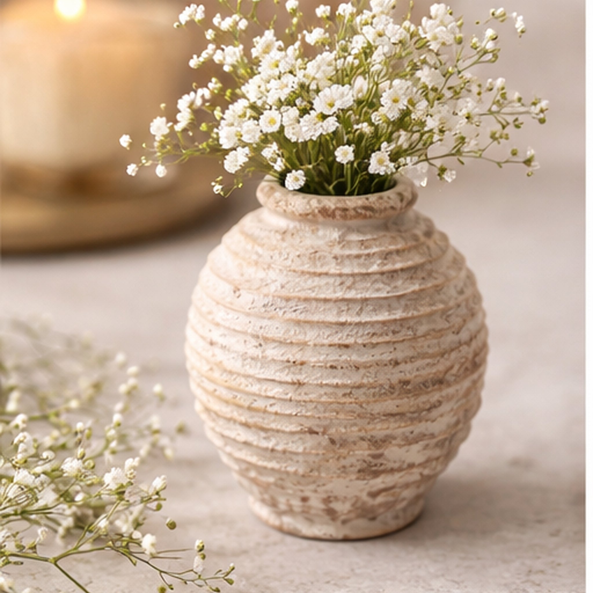 Rustikale Keramikvase im Vintage-Stil, 16,5 cm hoch, mit Patina und gerillter Oberfläche